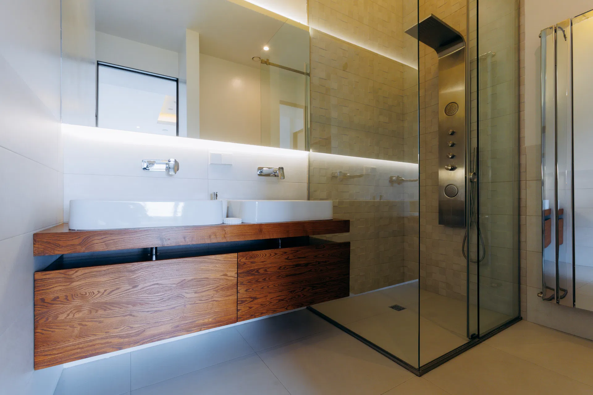 frameless glass shower screen